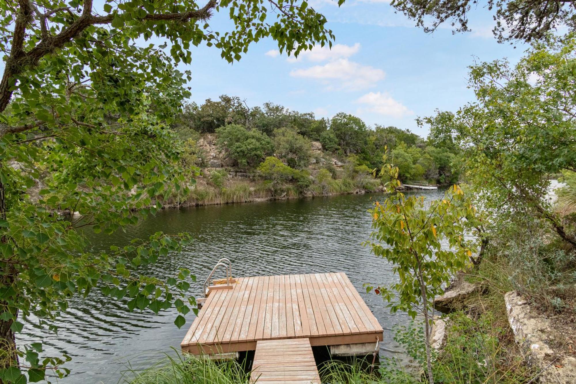 Hondo Creek Hideaway Hotel Tarpley Bagian luar foto